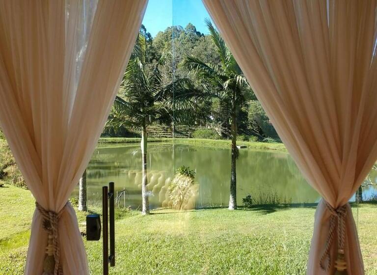 ペンション Pousada Rocamadour