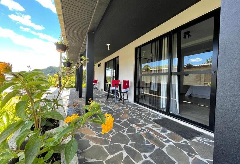 بنسيون Pousada Serra & Jardim