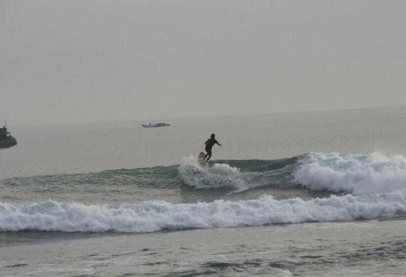 بنسيون Putra Sindang Asih