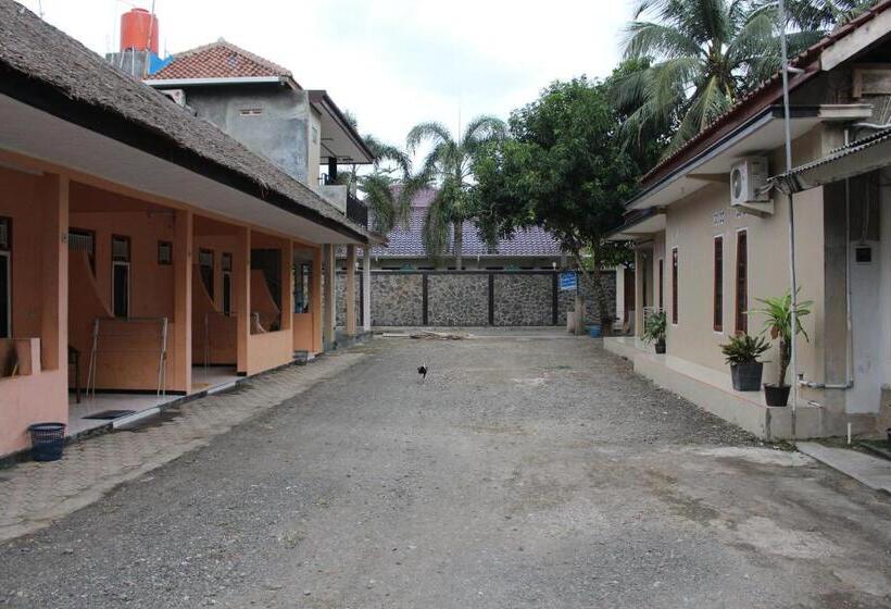 بنسيون Putra Sindang Asih