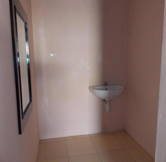 بنسيون Putra Sindang Asih