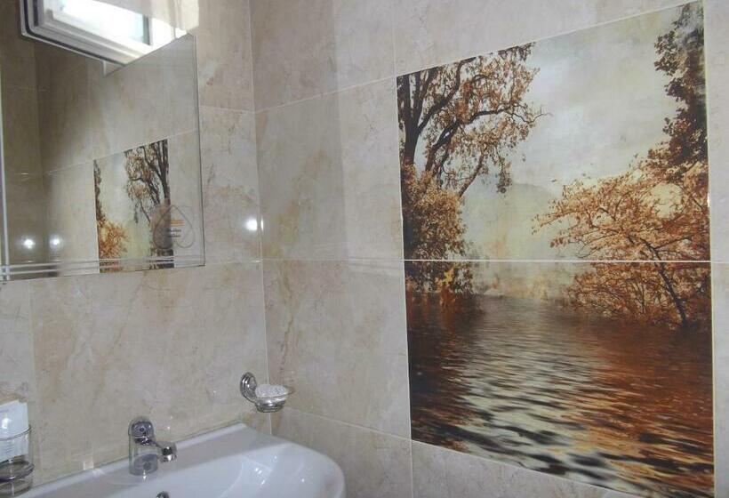 بنسيون Sakutski House