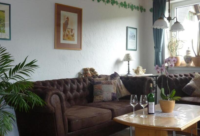 بنسيون Weingut Brennerei Gästehaus Emil Dauns