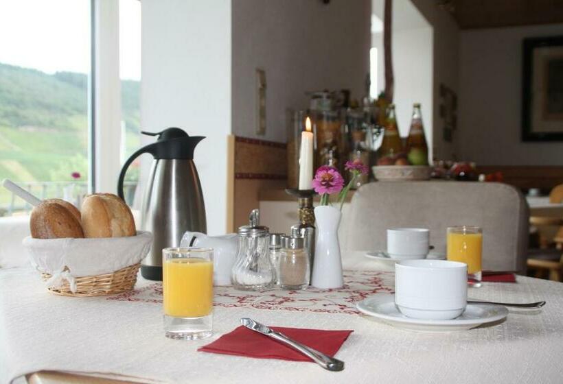 بنسيون Weingut Brennerei Gästehaus Emil Dauns