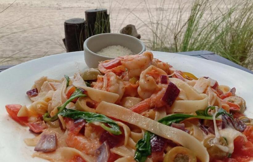 منتجع Secret Beach Bungalows