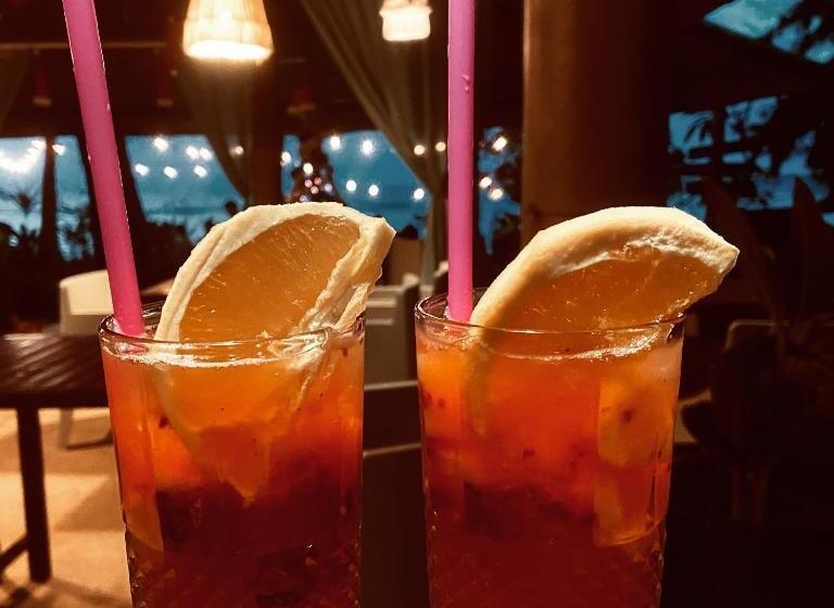 منتجع Secret Beach Bungalows