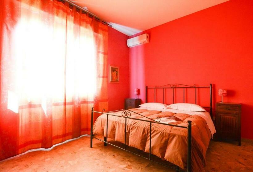 B&b Casa Fuori Casa 200 Mt Dal Casello Autostradale