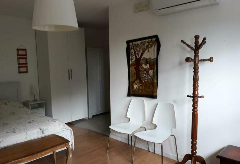 مبيت وإفطار Bellavista Trieste