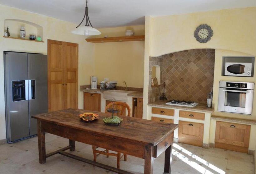 住宿加早餐  Ferme De Palumiane   Chambres Climatisées