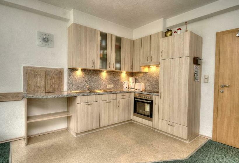 مبيت وإفطار Haus Brandner