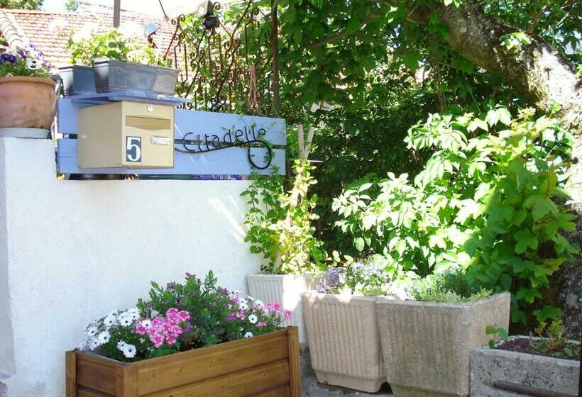 住宿加早餐  La Citadelle