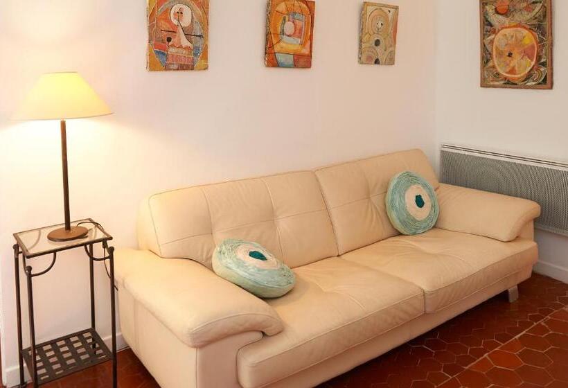 Bed and Breakfast La Grande Maison De Nans