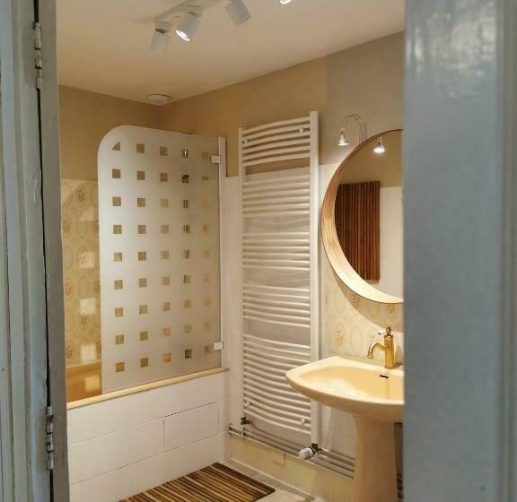 مبيت وإفطار La Jacquière