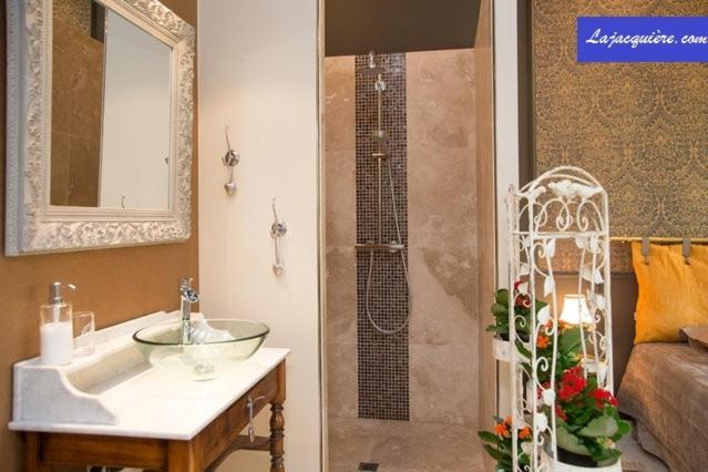 مبيت وإفطار La Jacquière