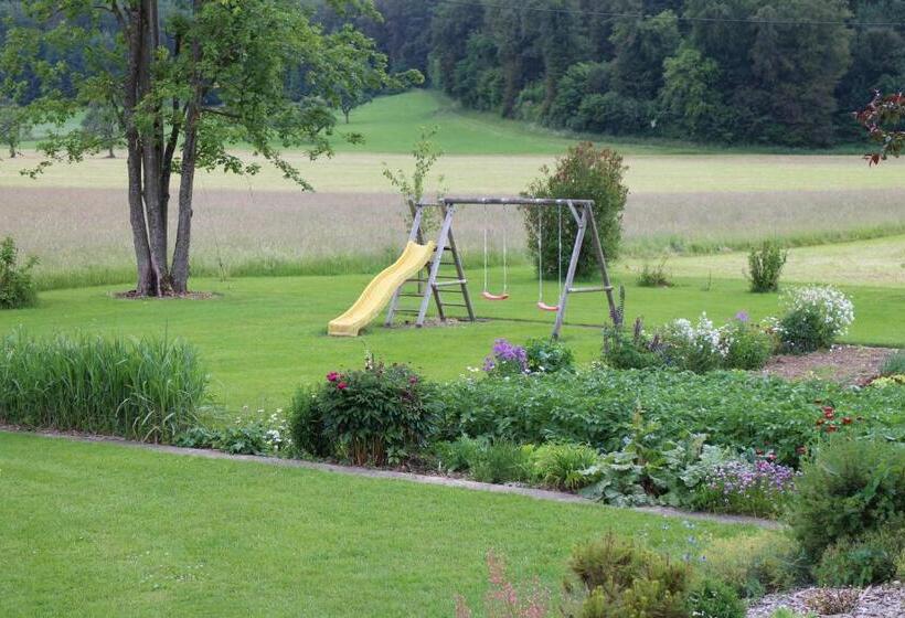 Bed and Breakfast Les Petites Chambres De La Bleue Maison