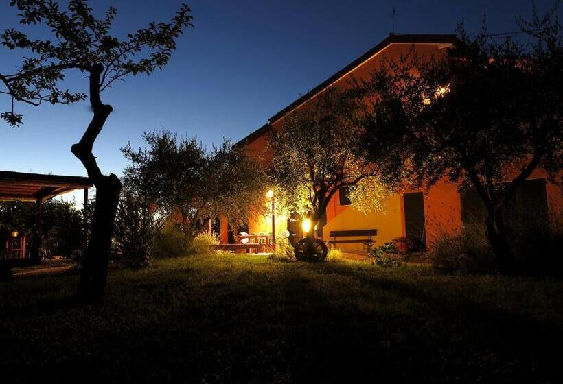 ホテル Agriturismo Colomboni
