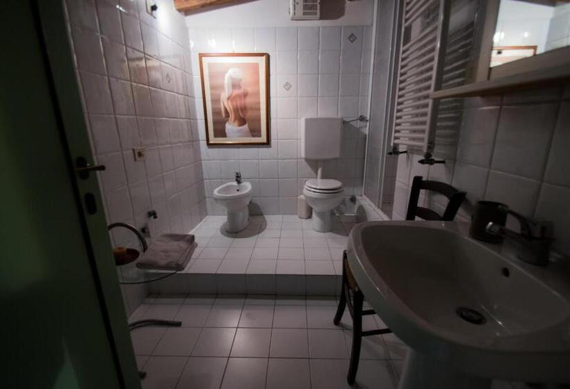 בית מלון כפרי Agriturismo Montecorboli