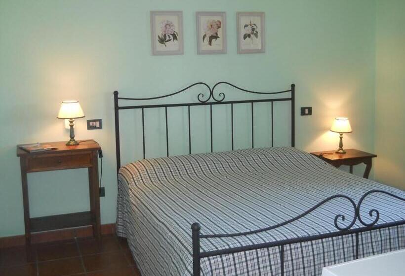 فندق Agriturismo Poggio Sassineri