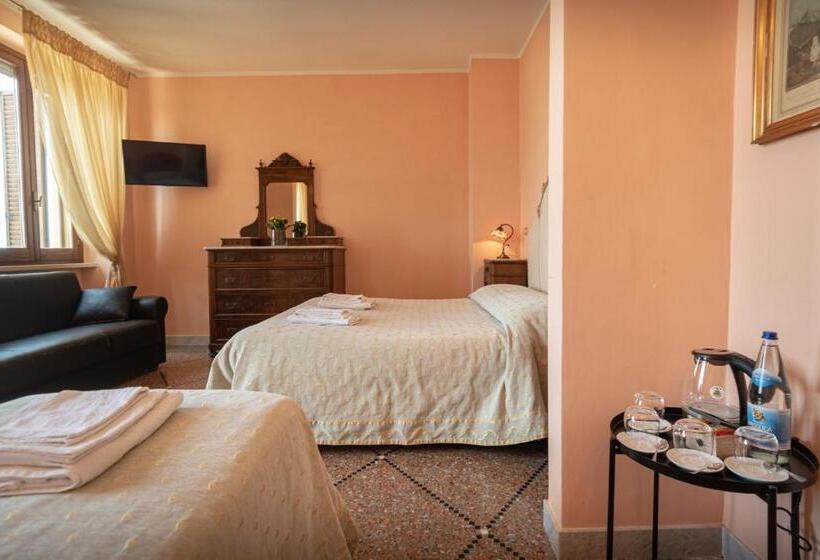 هتل Agriturismo Villa Val D Olivi