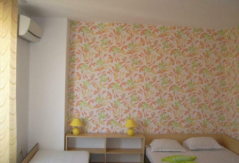 בית מלון כפרי Pasians