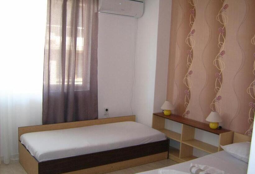 בית מלון כפרי Pasians