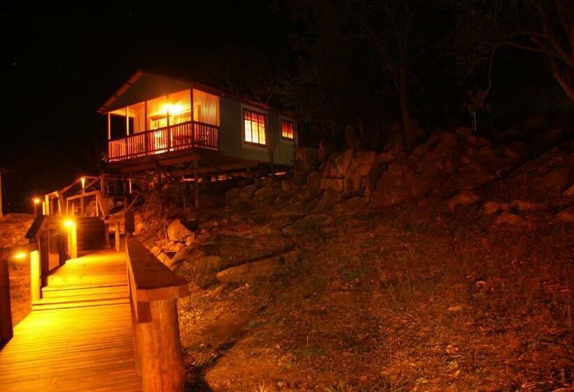 膳宿费 5th Seasons Guesthouse