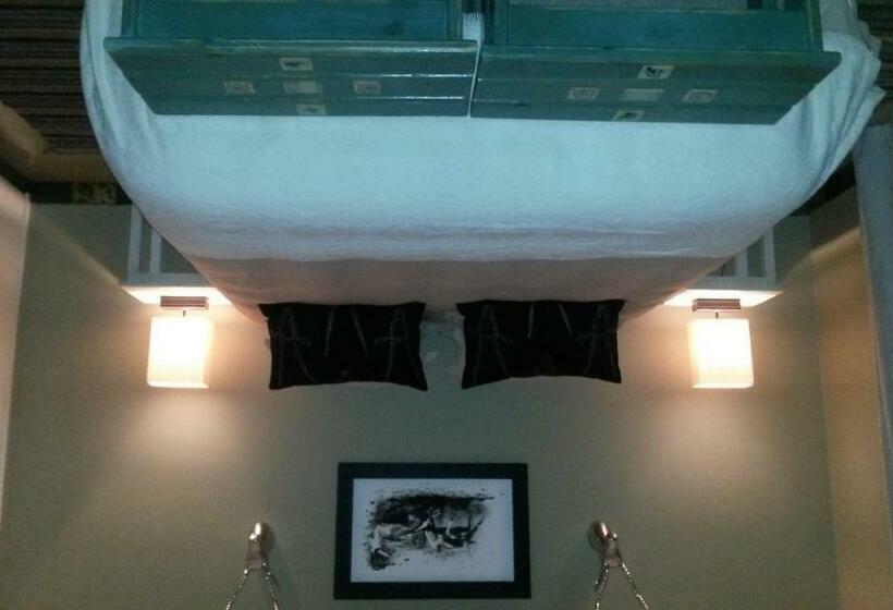 膳宿费 5th Seasons Guesthouse