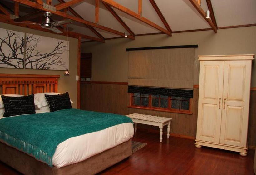 膳宿费 5th Seasons Guesthouse