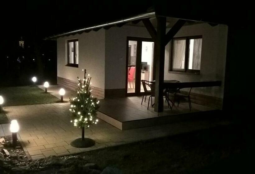 Пансион Cseresznyevirág Vendégházak