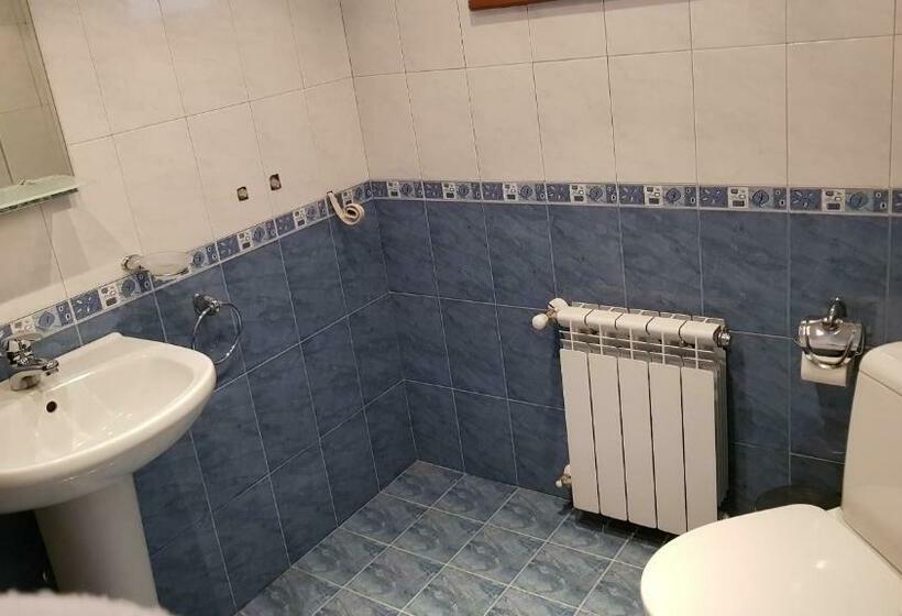 膳宿费 Denis Guest House