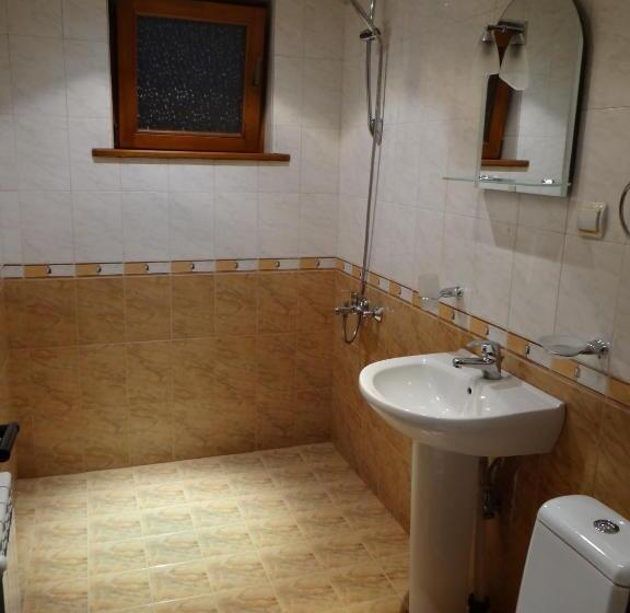 膳宿费 Denis Guest House