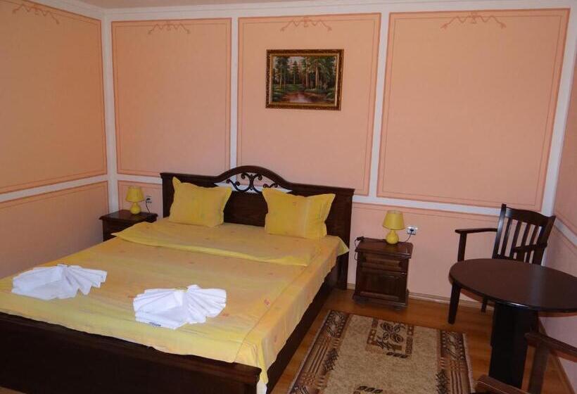 膳宿费 Denis Guest House