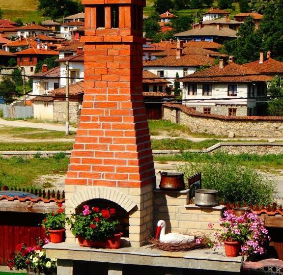 膳宿费 Denis Guest House