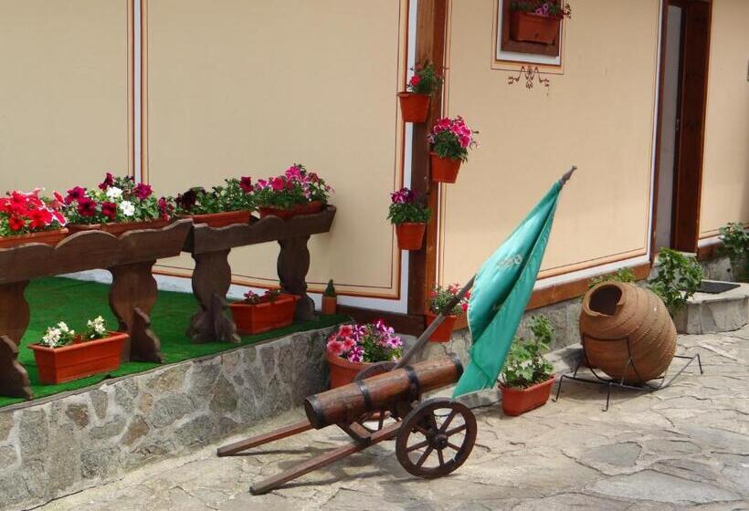 膳宿费 Denis Guest House