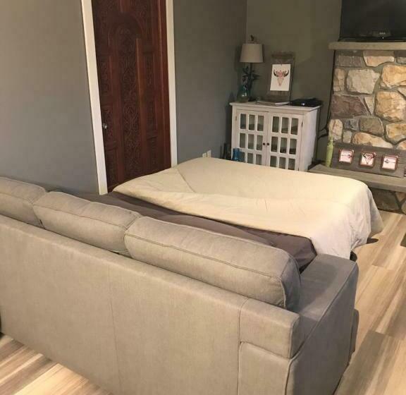 펜션 Four Cedars Accommodation