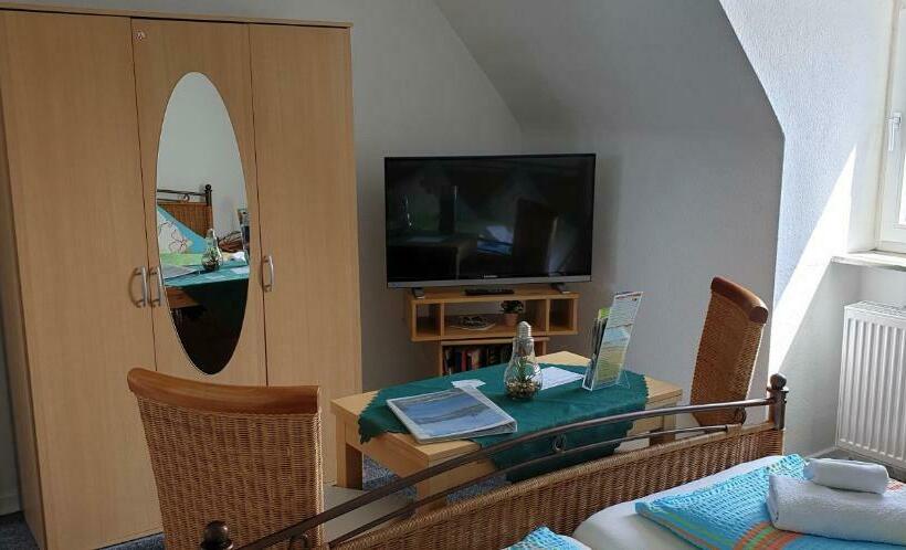 펜션 Gästehaus Am See