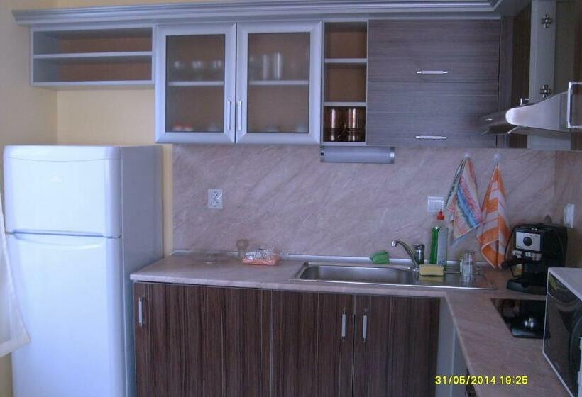 펜션 Guest Rooms Mihaylovi