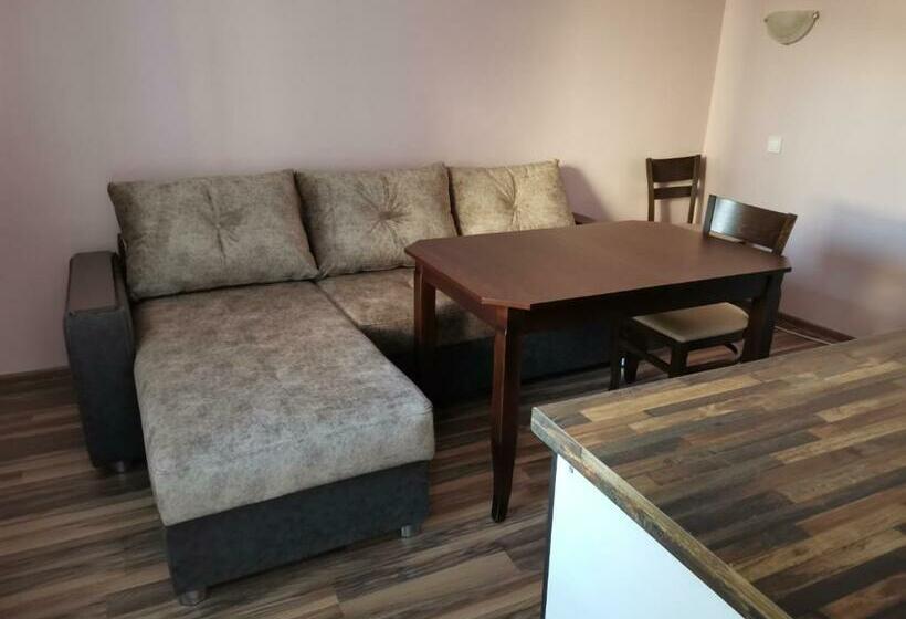 펜션 Guest Rooms Mihaylovi