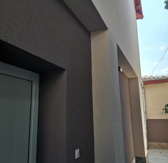 펜션 Guest Rooms Mihaylovi