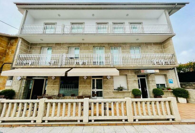 پانسیون Hostal Eden