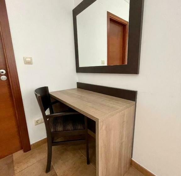 پانسیون Hostal Eden