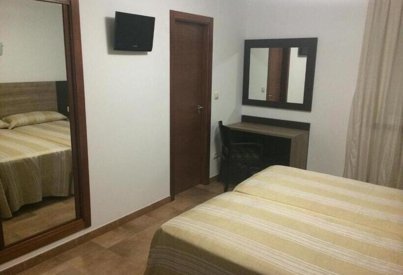 پانسیون Hostal Eden