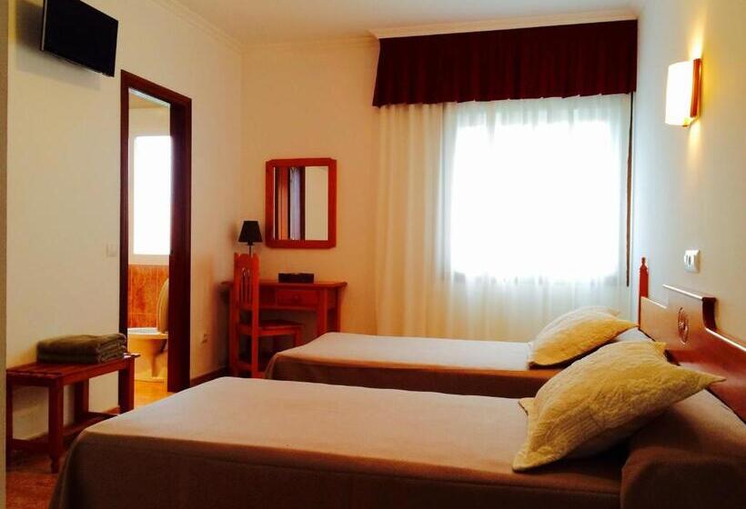 پانسیون Hostal Eden