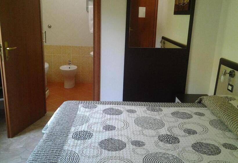 بنسيون La Rosa Affittacamere