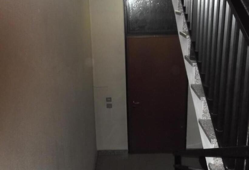 بنسيون Locanda La Cascina