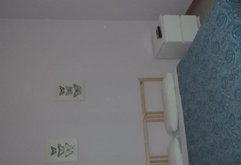 بنسيون Locanda La Cascina