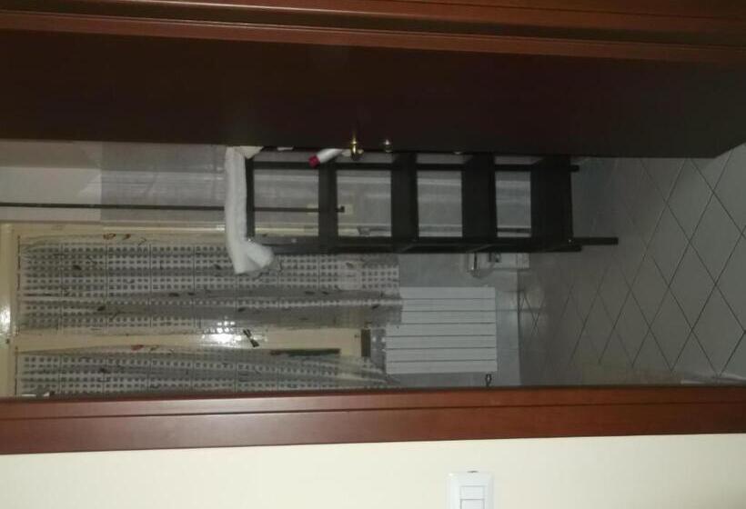 بنسيون Locanda La Cascina