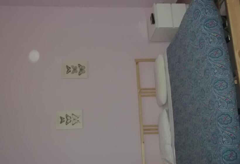 بنسيون Locanda La Cascina