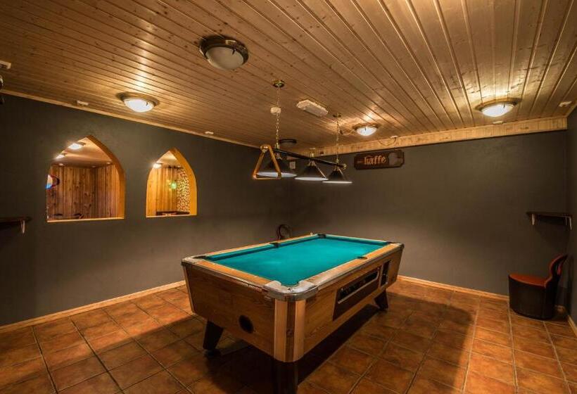 פנסיון Lyngseidet Gjestegård As