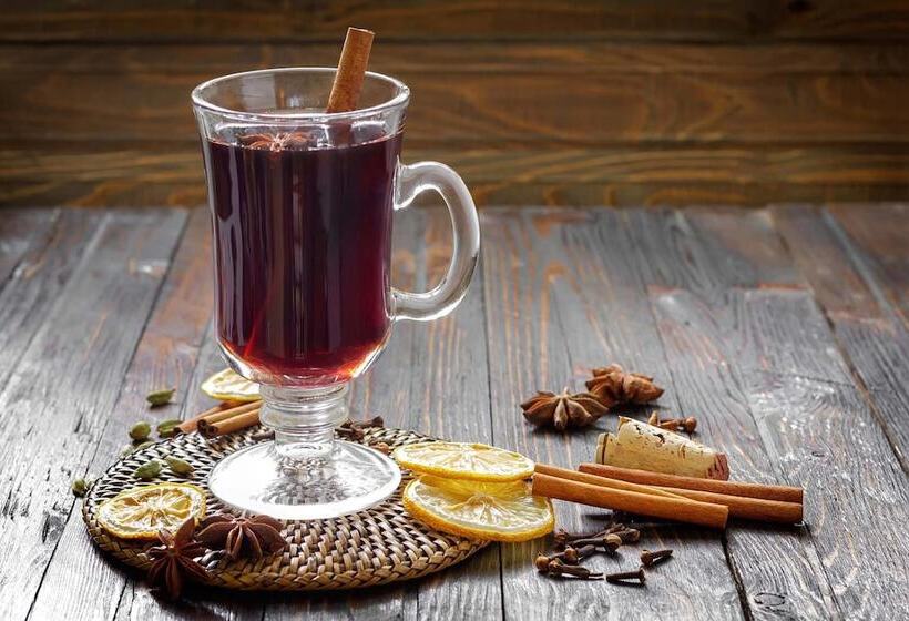 פנסיון Lyngseidet Gjestegård As